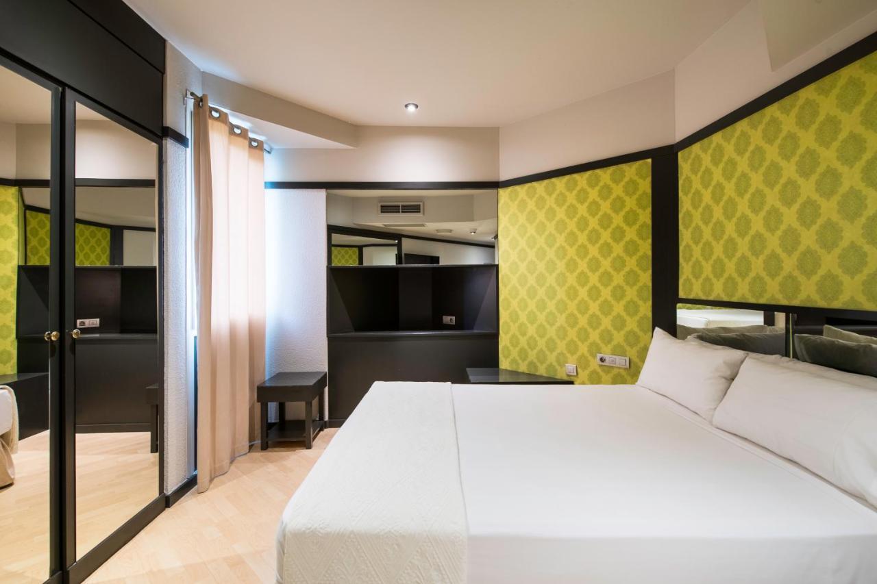 Hotel Punt 14 Gavà Exteriör bild